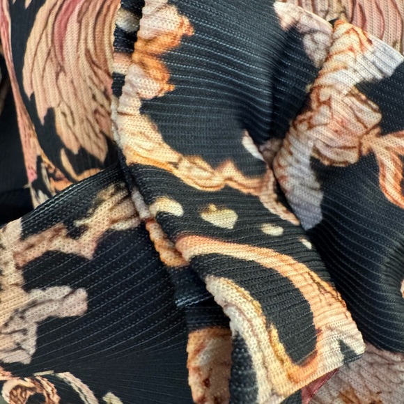 New without tags! Never worn! Did not fit at neck! - Picture 8 of 14